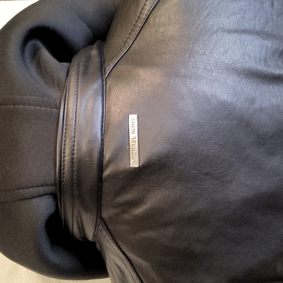 Unisex Michael Kors black soft faux leather 2fer bomber hoodie jacket L - Picture 4 of 5